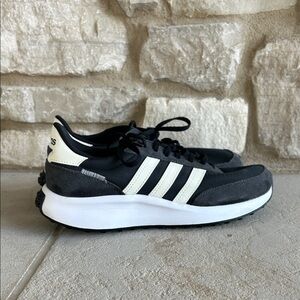 Adidas Men's Black and Cream Sneakers